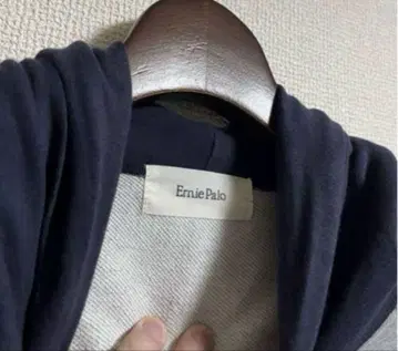 Ernie Palo 어니 팔로 바이컬러 절개 후드티
