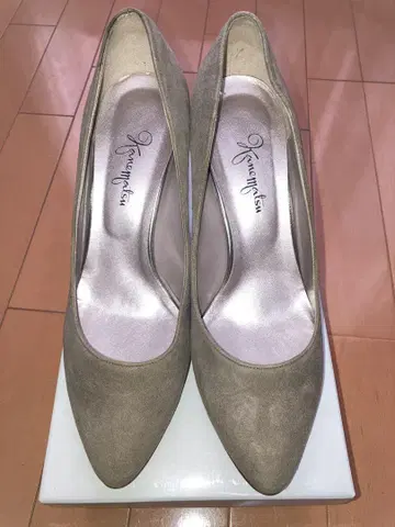 [컨디션 최상] 긴자 카네마츠 25cm 카키 9cm 펌프스