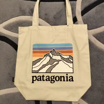 [새상품급] patagonia 토트백 화이트 피츠 로이
