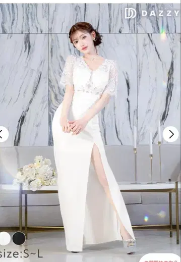 화이트 레이스 슬릿 드레스