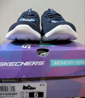 새상품 미사용 스케쳐스 MEMORY FOAM 23.0