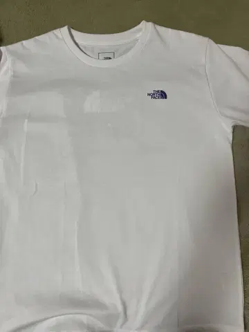 THE NORTH FACE 화이트 티셔츠