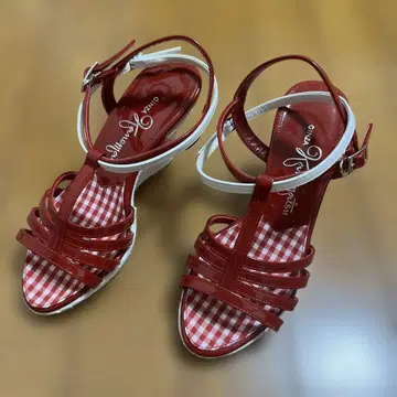 긴자 카네마츠 드레스 샌들 21.5cm 레드 일본제
