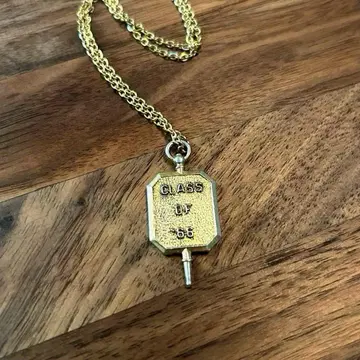 빈티지 목걸이 CLASS OF '86 메달 목걸이
