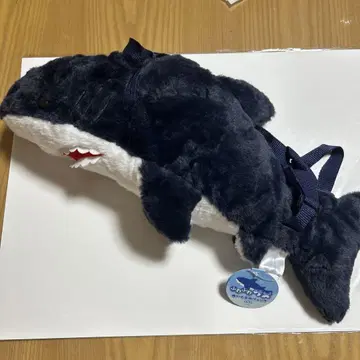폭신폭신 상어 봉제 인형 백팩