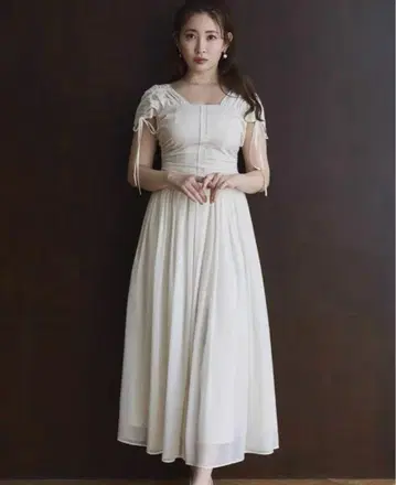 herlipto Nuage Airy Dress