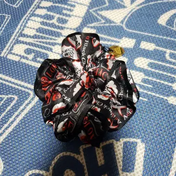 Acid Black Cherry 스크런치