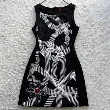 인기 Desigual 데시구알 올 패턴 슬리브리스 미들 원피스