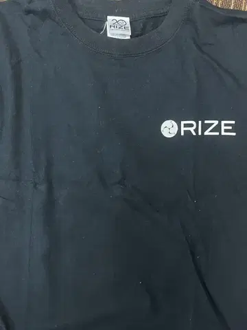 RIZE 티셔츠 M 사이즈