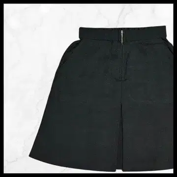A라인 스커트 턱 프론트 슬릿 블랙 사이드 포켓