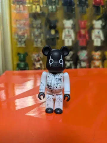 베어브릭 BE@RBRICK 시리즈21 괴기월식