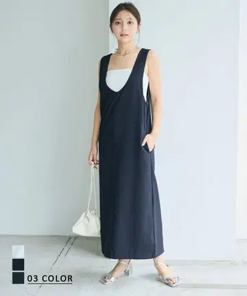 딥 라운드넥 원피스