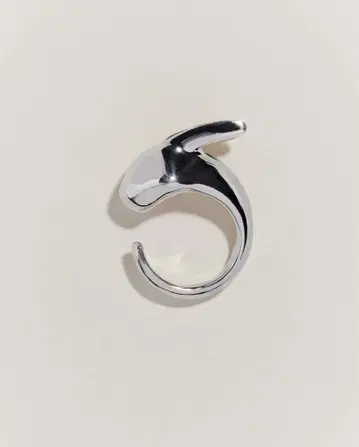 [ R.ALAGAN ] MOON RABBIT RING