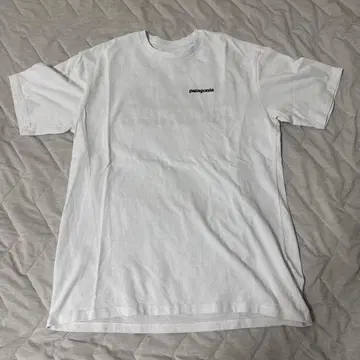 patagonia 화이트 T셔츠 S 사이즈