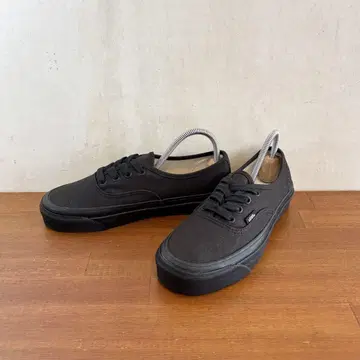 새상품급 반스 어센틱 애너하임 23.0cm 블랙