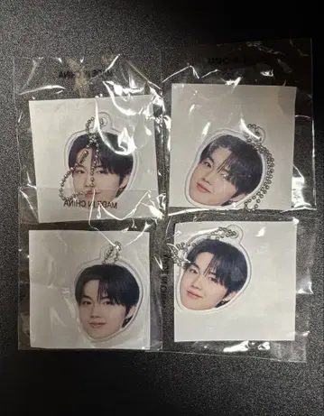 TREASURE 도영 얼굴 아크릴 키링