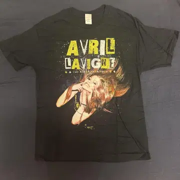 Avril Lavigne the black star tour 티셔츠