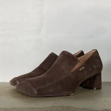 LAURENCE 청키힐 펌프스 (25cm)