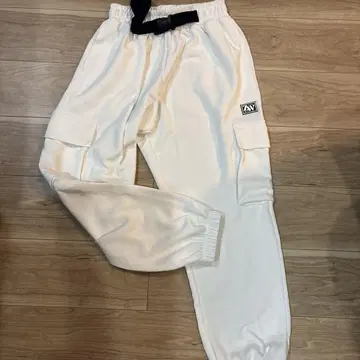 ZUMBA WEAR 화이트 카고 팬츠