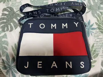 Tommy Jeans 백