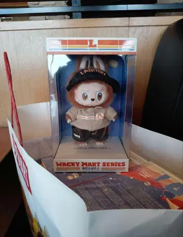 Wacky Mart Series LABUBU 봉제 인형 점원 라부부