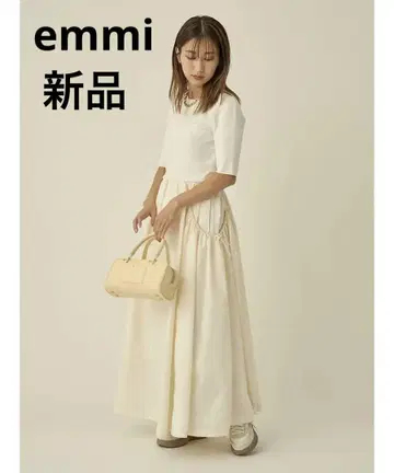 새상품 emmi 하프 슬리브 니트 도킹 원피스