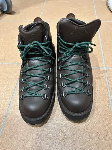 Danner 마운틴라이트2 다크 브라운