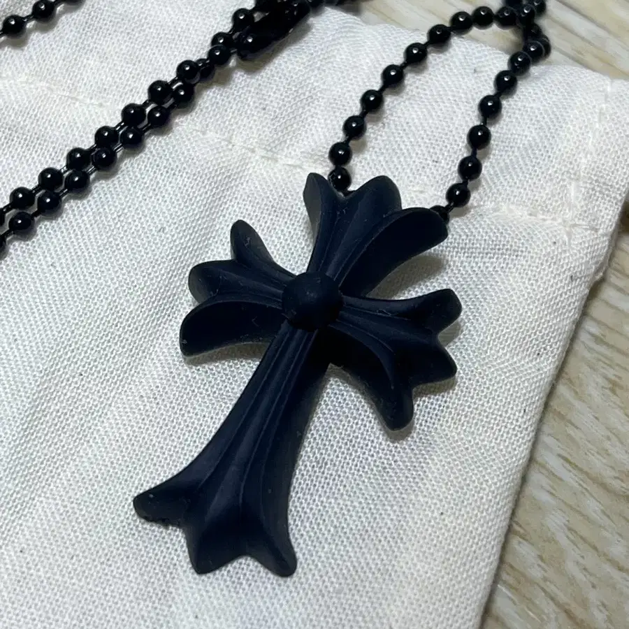 CHROME HEARTS 크롬하츠 Chrome Hearts Cross Pendant Silicone