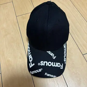 Famous 블랙 야구 모자