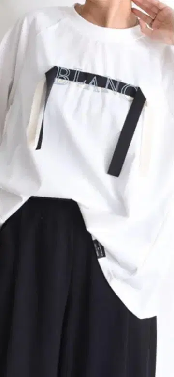 Eimee Law 티셔츠