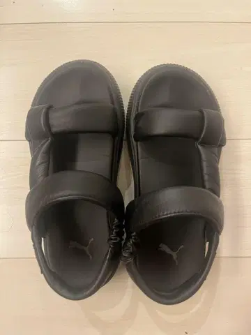 Puma 블랙 스포츠 샌들