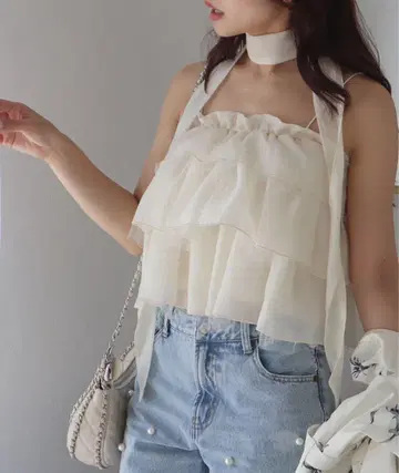 로얄 파티 스톨 부착 티어드 프릴 캐미 상의
