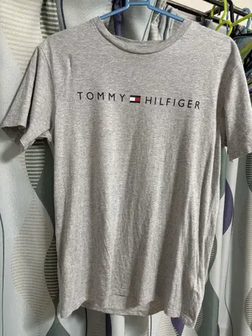TOMMY HILFIGER 그레이 T셔츠