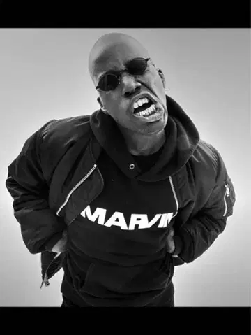 MARVIN 'PERMANENT THROWAWAY' 티셔츠 M 사이즈
