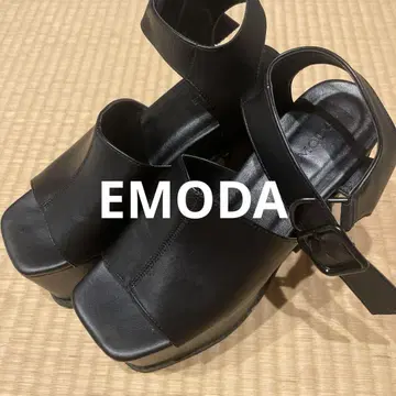 [새상품급] EMODA 에모다 센터 심 벌키 샌들 통굽 샌들