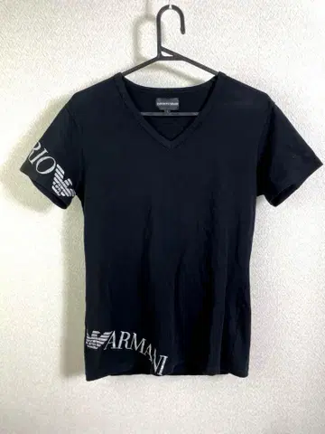 엠포리오 아르마니 EMPORIO ARMANIV 넥 티셔츠 블랙 L