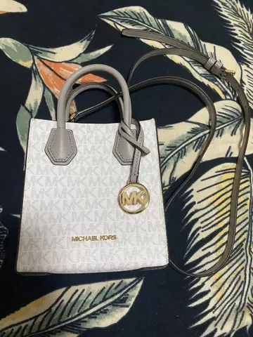 MICHAEL KORS 미니 숄더백 화이트