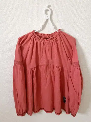 새상품 zucca 주카 면100% 개더 긴팔 블라우스 150cm