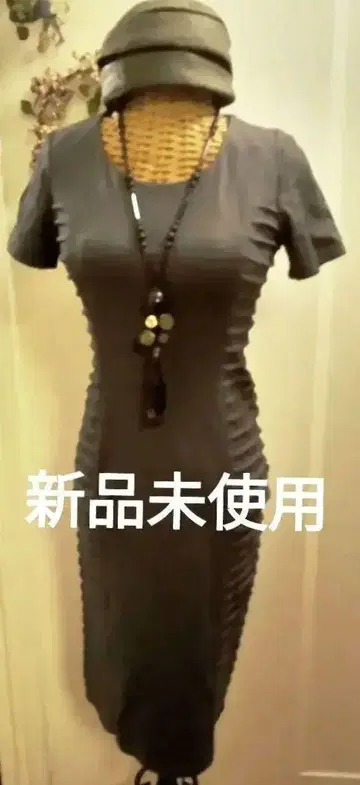 그레이 리브 디자인 반팔 원피스