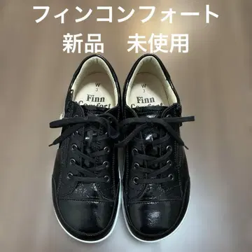 새상품 핀컴포트 스니커즈 2974 블랙 에나멜 UK3 (22.5cm)
