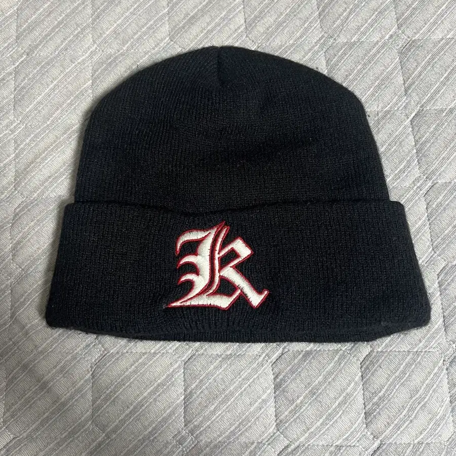 Coy Visor Crochet Beanie on Bunjang Global Site.