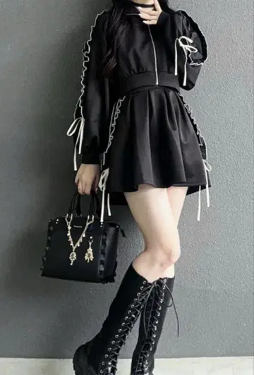Lovilyn 프릴 리본 저지 셋업 블랙 저지