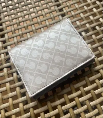 게랄디니 베이지 3단 지갑