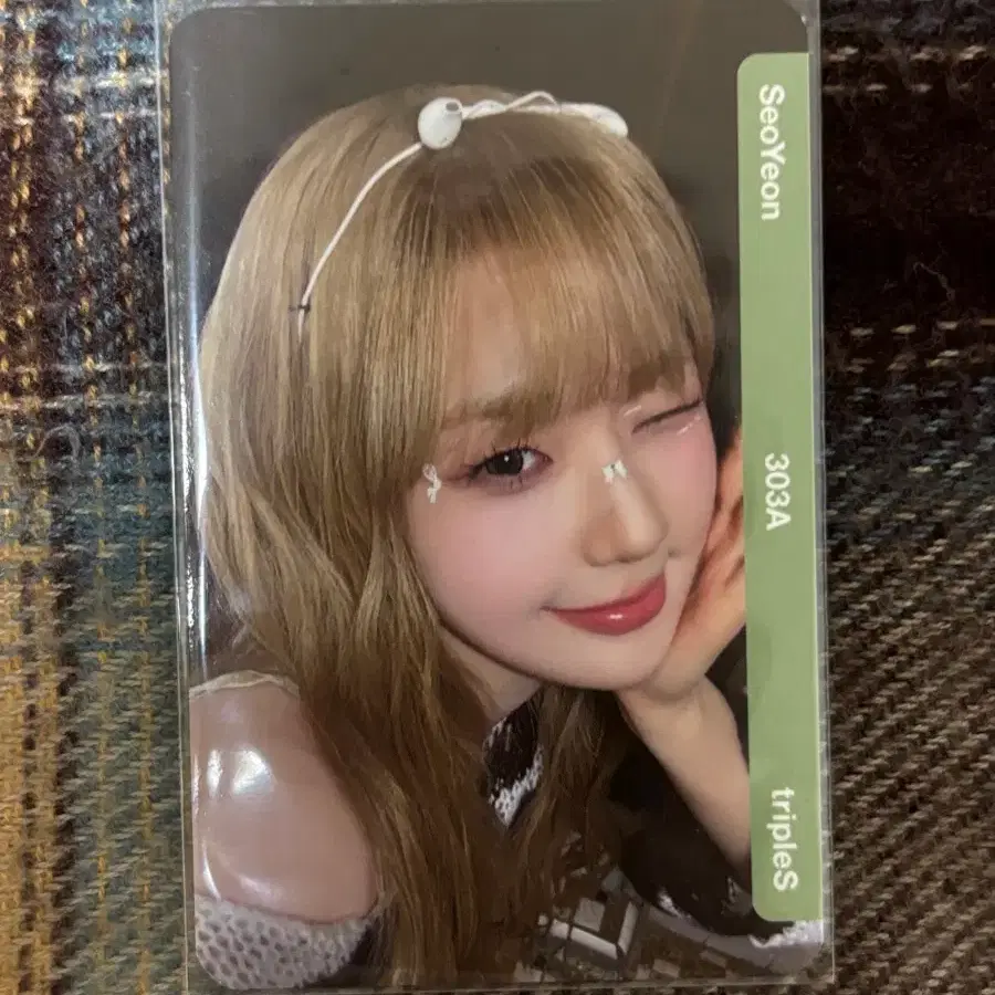tripleS イ・ソヨン(LEE SEOYEON) サイン チェキ ポラロイド 【公式通販】
