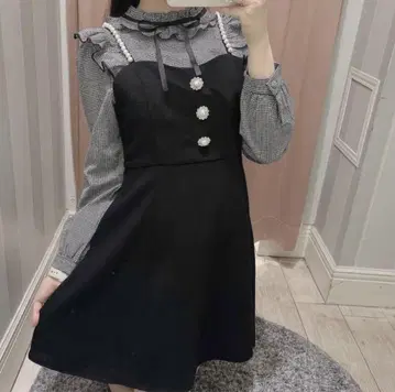 프릴 달린 펄 장식 셋업