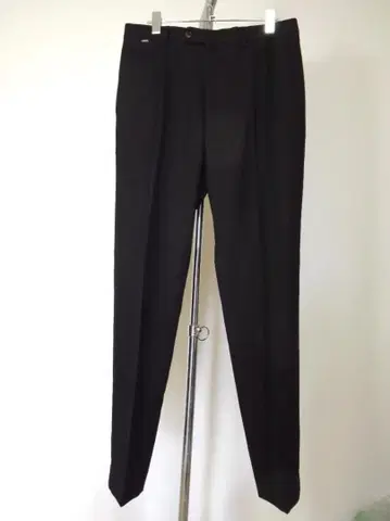 새상품 ZARA (자라) 슬림 핏 스트레치 팬츠 정가 5990엔