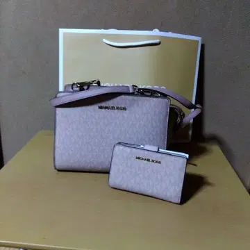 MICHAEL KORS 핑크 숄더백과 지갑 세트