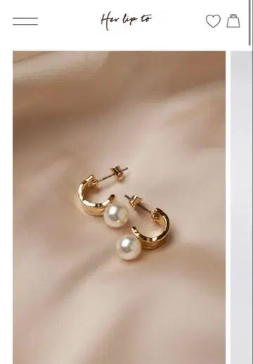 Her lip to Gold Hoop Pearl Pierces 귀걸이