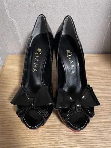 Diana 블랙 리본 오픈토 하이힐