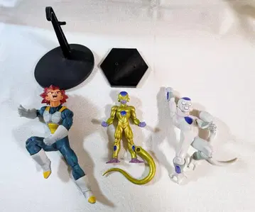 드래곤볼 프리저 베지터 피규어 3체